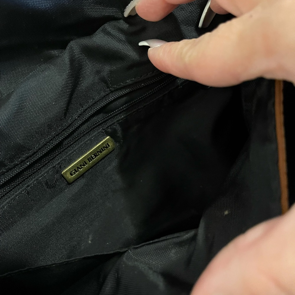 Crossbag - Picture 2 of 2